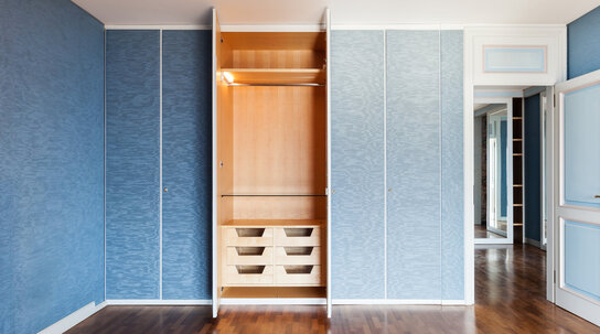 Vestavěné skříně