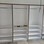 Vestavěná skříň - tmavý ořech