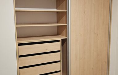 Vestavěná skříň v nice