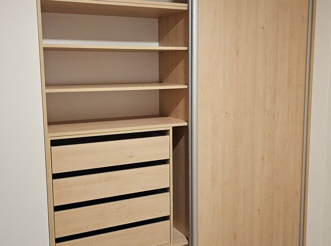 Vestavěná skříň v nice