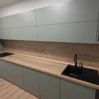 Kuchyň - eukalyptová zelená