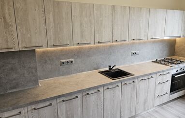 Kuchyň - dekor pinie