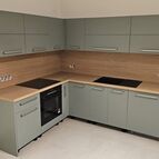 Kuchyň - zelenkavá