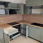 Kuchyň - zelenkavá