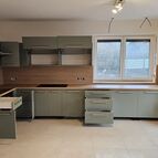 Kuchyň - zelenkavá