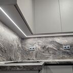 Kuchyň s mramorovou deskou