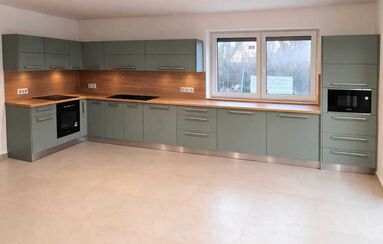 Kuchyň - zelenkavá